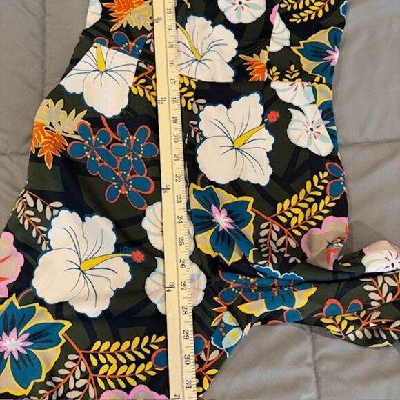 Rachel Roy Zandra Jumpsuit Sleeveless Smocked Zipper Back Black Floral Size 2 - Picture 13 of 16